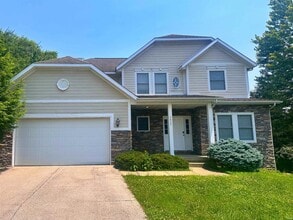 Building Photo - 2625 S Stratford Dr
