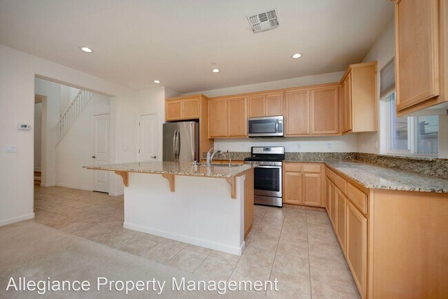 Foto del edificio - 3 br, 2.5 bath House - 1175 Dartmouth Cir