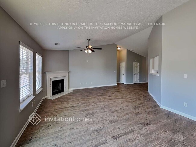 Foto del edificio - 1720 Courtyard Ln