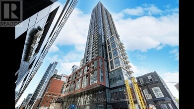 Building Photo - 108 Peter St