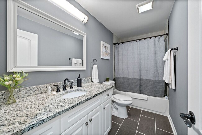 Foto del edificio - 3755 W 75th Ct