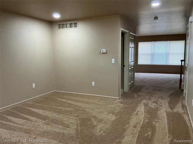 Foto del edificio - 48161 Nottinghill Ln