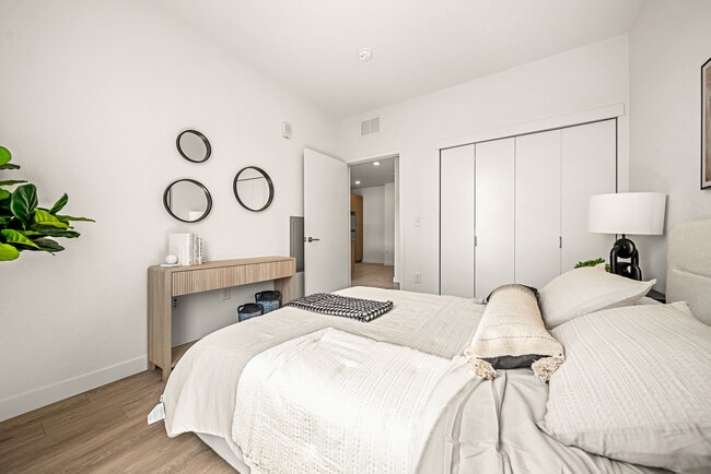 Dormitorio amueblado - Fitz Gateway