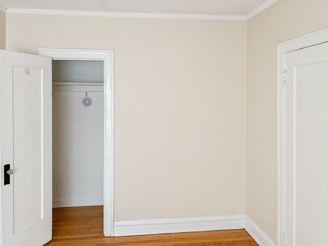 Foto del edificio - 1605 W Sunnyside Ave