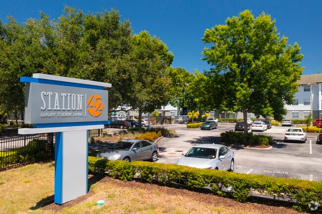4201 Monticello Gardens Pl Tampa, FL - Station 42 Apartments