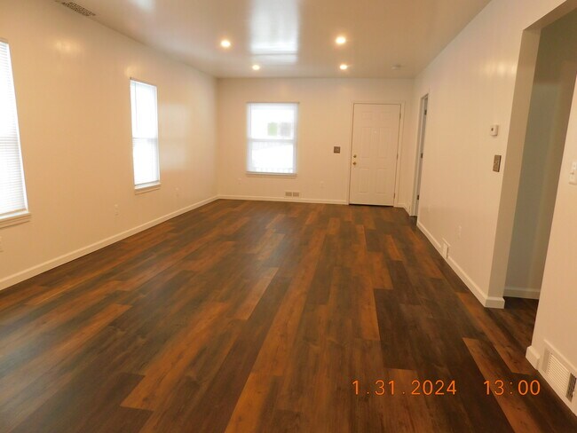 Foto del edificio - 101 Poplar Ave