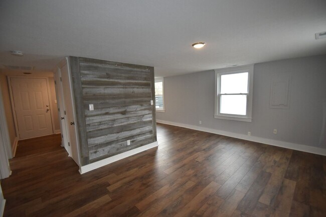 Foto del edificio - 2 Bed/1 Bath-Charming Home in the Heart of Gallatin – Available Now!