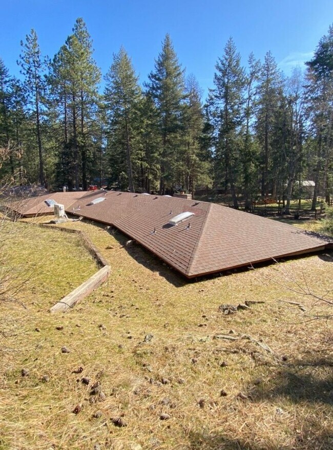 Foto del edificio - Spacious Four bedroom home in Post Falls