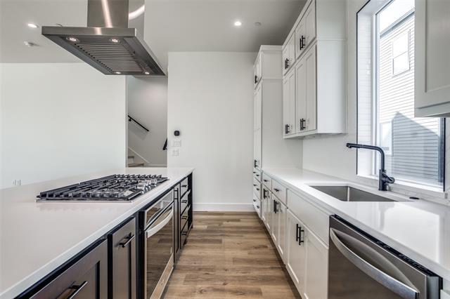 Building Photo - 2143 Mail Ave