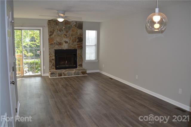 Building Photo - 8140 Circle Tree Ln