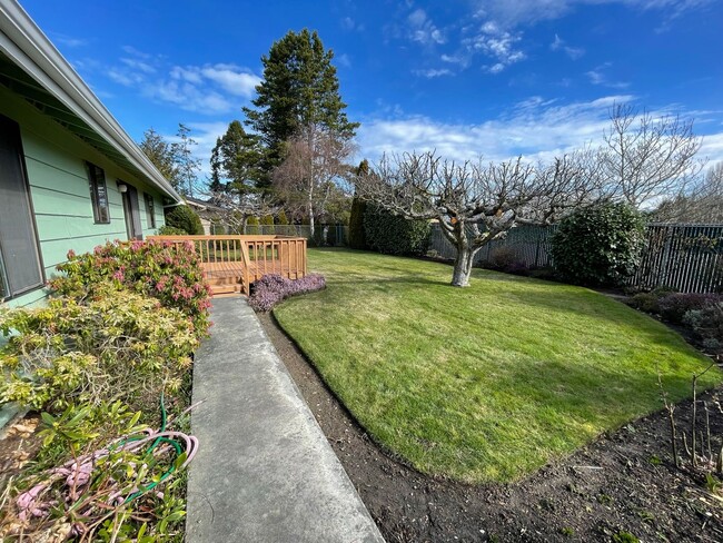 Building Photo - 3801 37th Drive