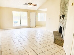 Building Photo - 15822 Baybriar Dr