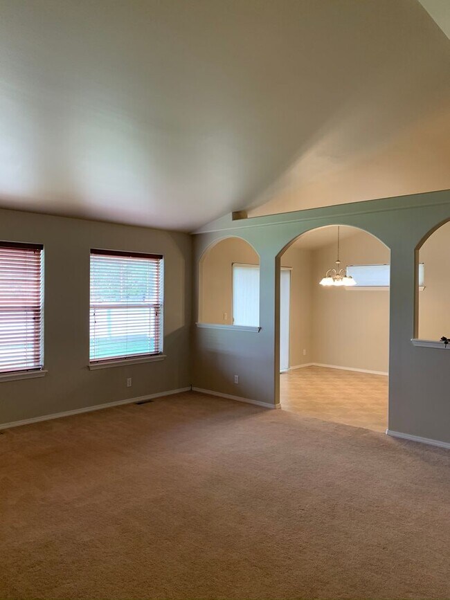 Foto del edificio - Gorgeous 3 Bedroom 2 Bath Home in Hayden!