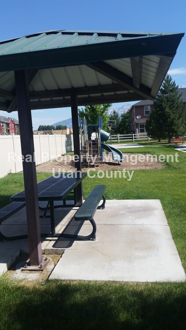 Building Photo - 1492 W 50 N
