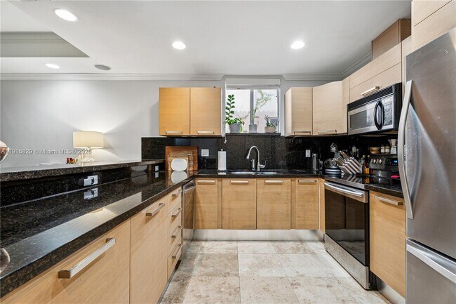 Foto del edificio - 3168 Ohio St