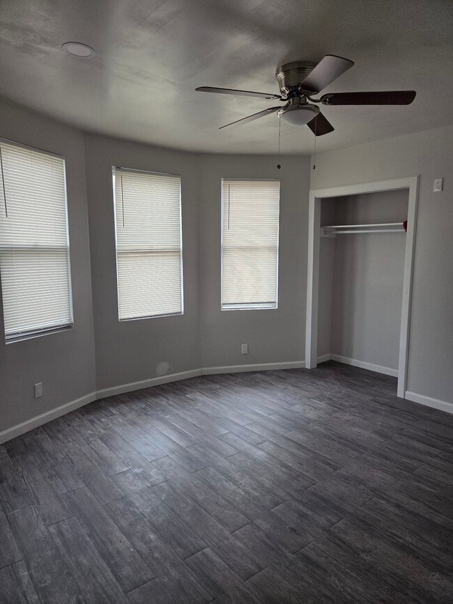 Building Photo - 440 E Cheltenham Ave