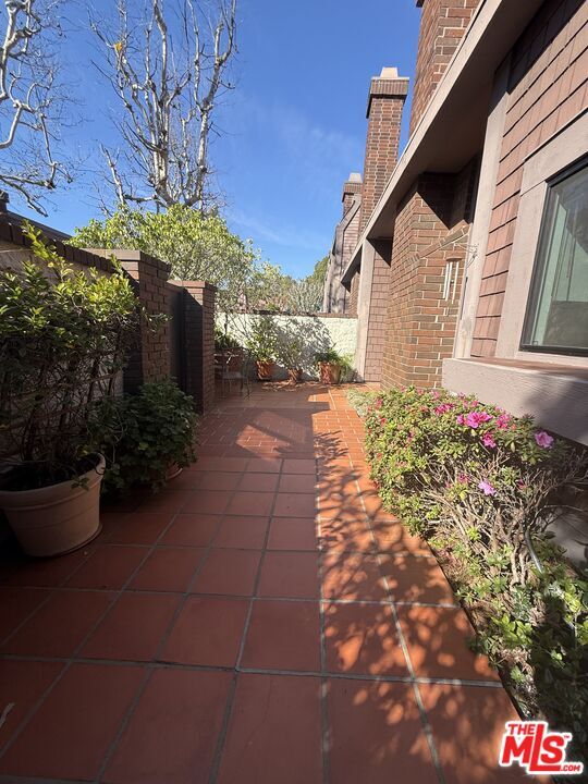 Building Photo - 4549 Alla Rd