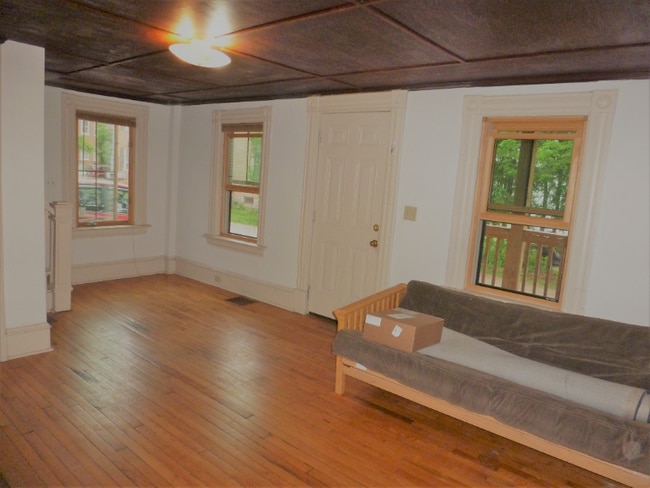 Building Photo - 97 N Winooski Ave