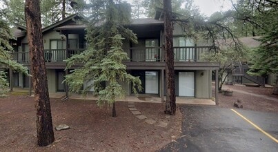 Building Photo - 4479 Resort Loop