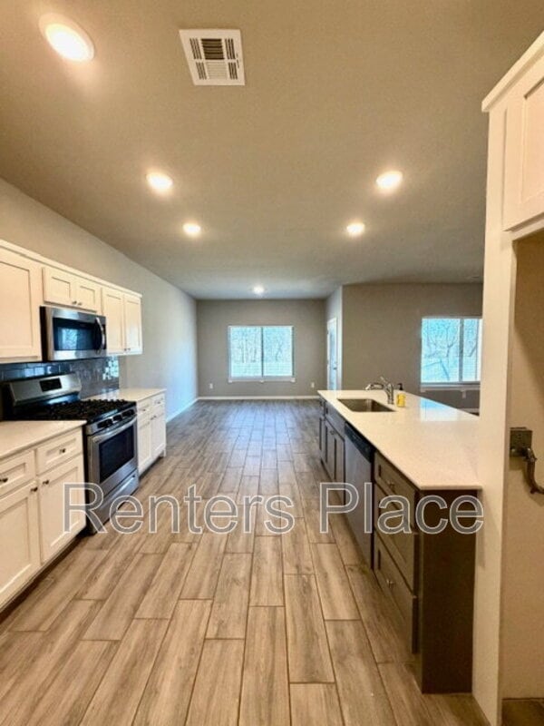 Building Photo - 780 E 139th Pl N