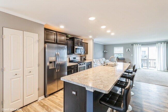 Building Photo - 2286 Aurora Dr