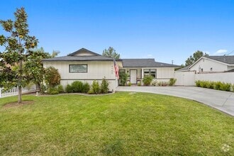 Building Photo - 4950 Mt Bigelow Dr