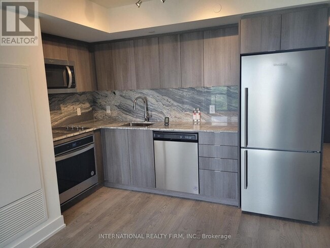 Building Photo - 5 Mabelle Ave