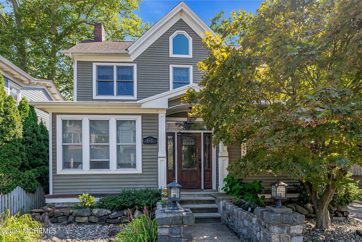 64 Wallace St Unit 2, Red Bank, NJ 07701 Room for Rent in Red Bank, NJ