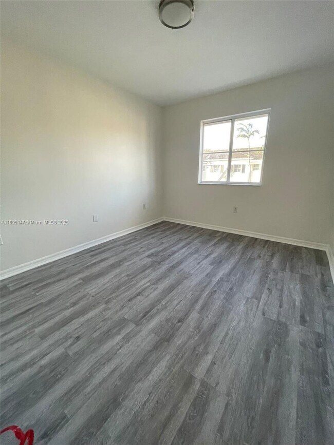 Foto del edificio - 1636 SE 30th St