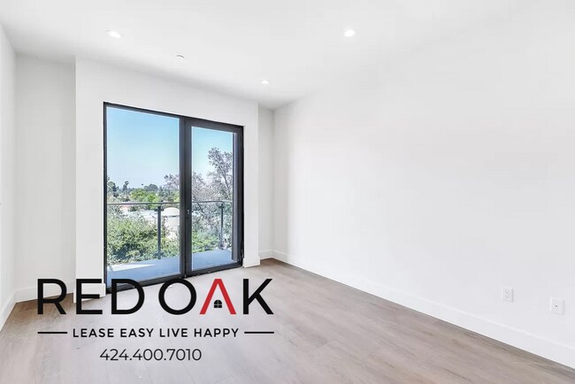 Foto del edificio - Wonderful, Spacious Two Bedroom with Large...