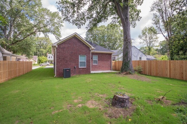 Building Photo - 524 Wisdom St