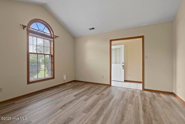 Building Photo - 118 Stonemark Ct