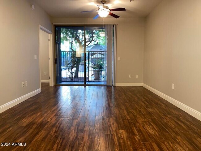 Foto del edificio - 1701 E Colter St