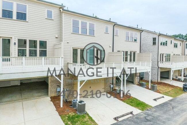 Foto del edificio - Great location! Elegant Townhome in Doraville