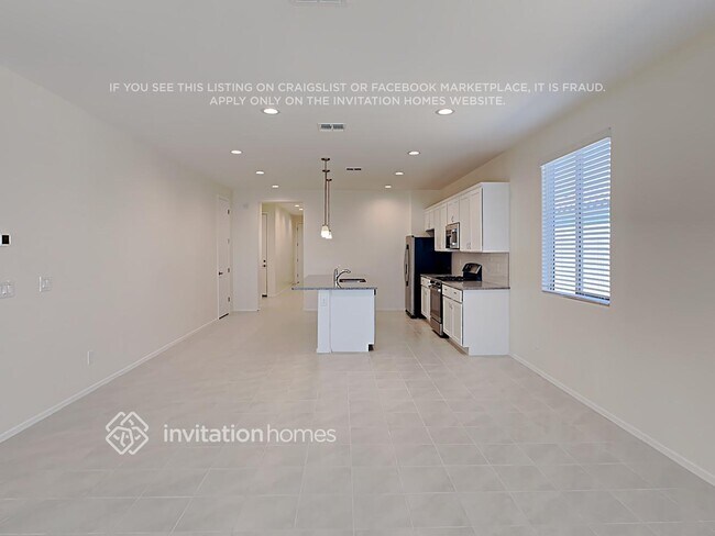 Foto del edificio - 15675 W Jackson St