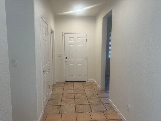 Foto del edificio - 4317 Spring Creek Ct