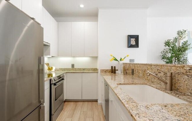 Foto del edificio - 1060 Bolivar Rd