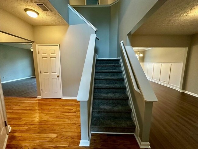 Building Photo - 413 Glenleigh Dr