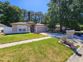 Building Photo - 3135 Ash Harbor Dr E