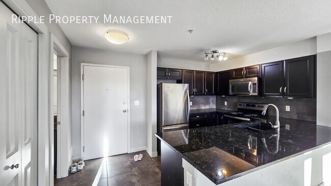 Photo du bâtiment - Fantastic 1 Beds, 1 Baths Apartment/Condo ...