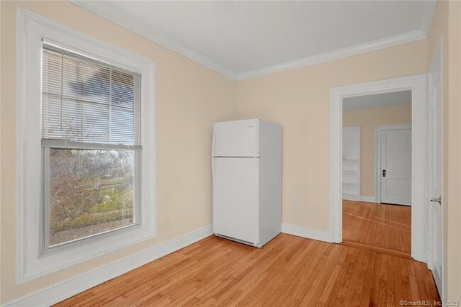 Building Photo - 875 Townsend Ave
