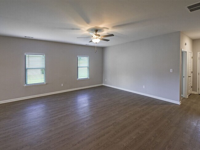 Building Photo - 4 bed, 2 bath, new construction home in Mu...
