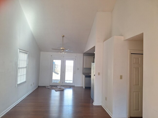 Building Photo - 1717 Brook Park Dr