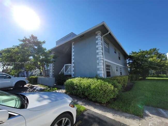 Building Photo - 3 br, 2 bath House - 426 NE 210th Circle T...