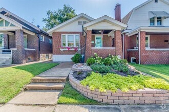 Building Photo - 2212 Richert Pl