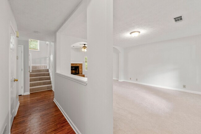 Building Photo - 4284 Fiddlers Bend