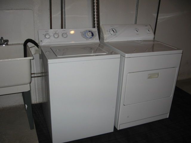 Foto del edificio - 23745 Middlebelt Rd