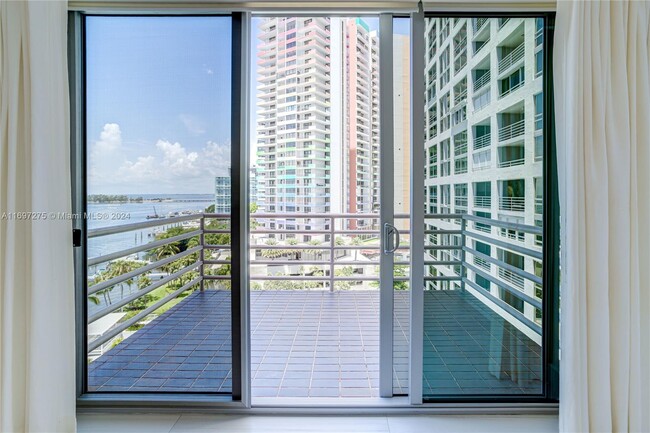 Foto del edificio - 1541 Brickell Ave