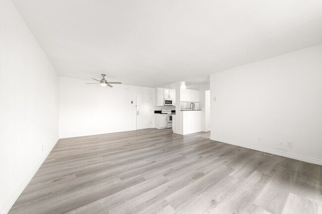 Interior Photo - The Elizabeth