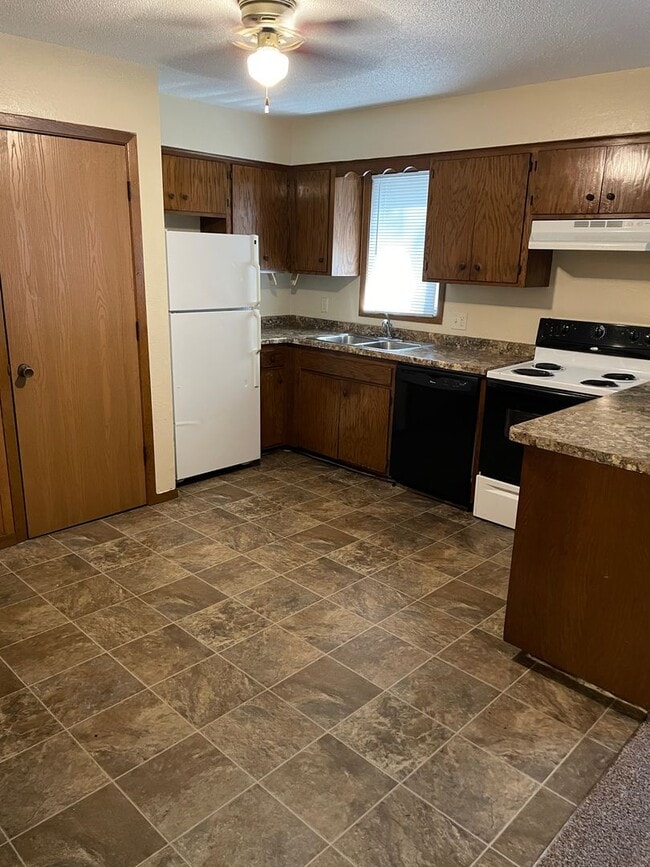 Foto del edificio - 3 Bedroom Apartment